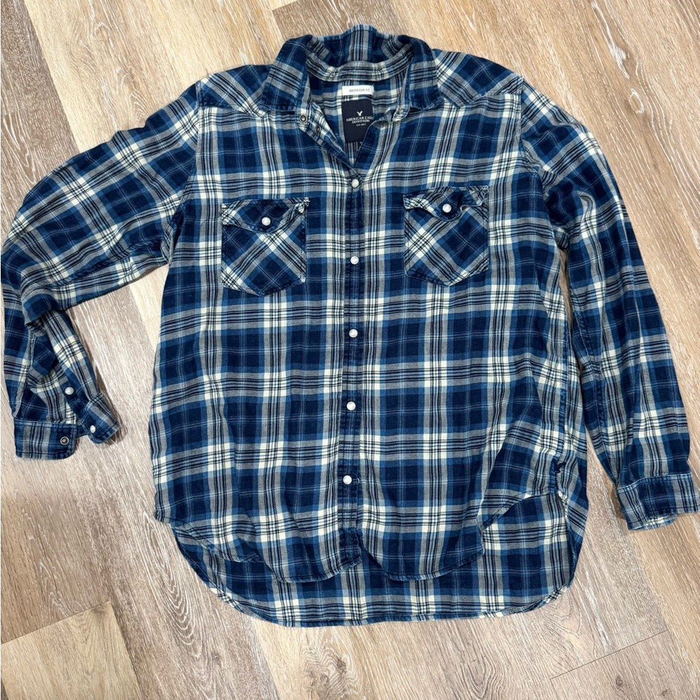 American Eagle Outfitters Navy and Cream Plaid Shirt   • boyfriend fit •XL